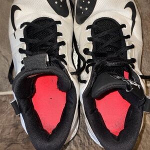 Nike Renew Elevate Basketball Shoes White Black Red – Men’s size 9 women’s 10.5